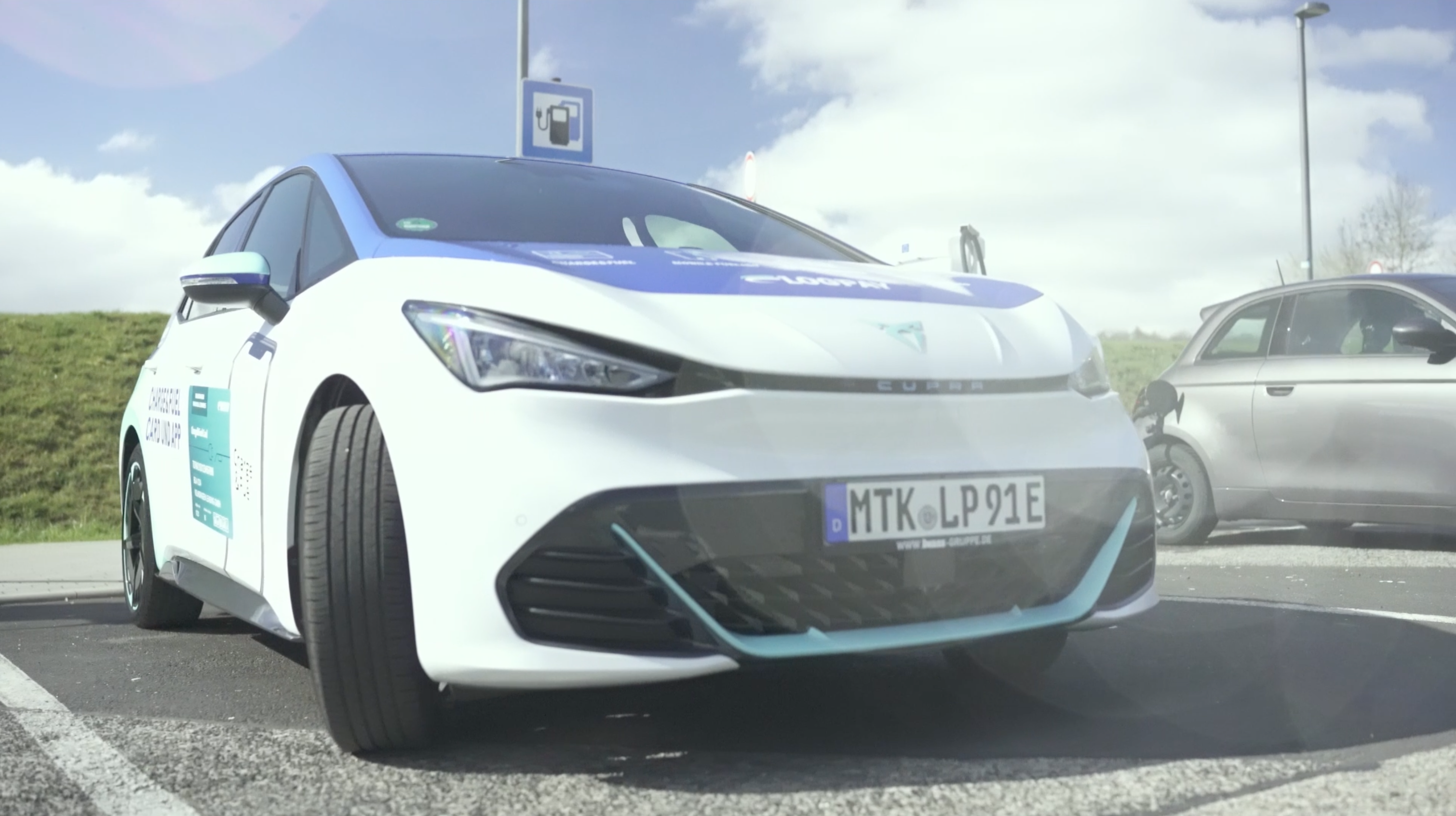 CUPRA Born Logpay Financial Service Dienstwagen